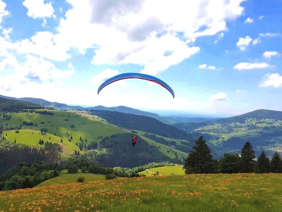 Outdoor-Aktivitäten Reisen Sportarten Paragliding