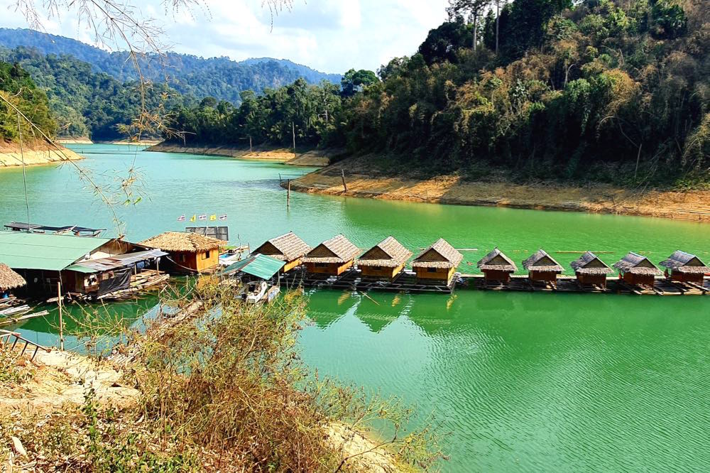 Thailand Nationalpark Übernachtung Bambushütte 