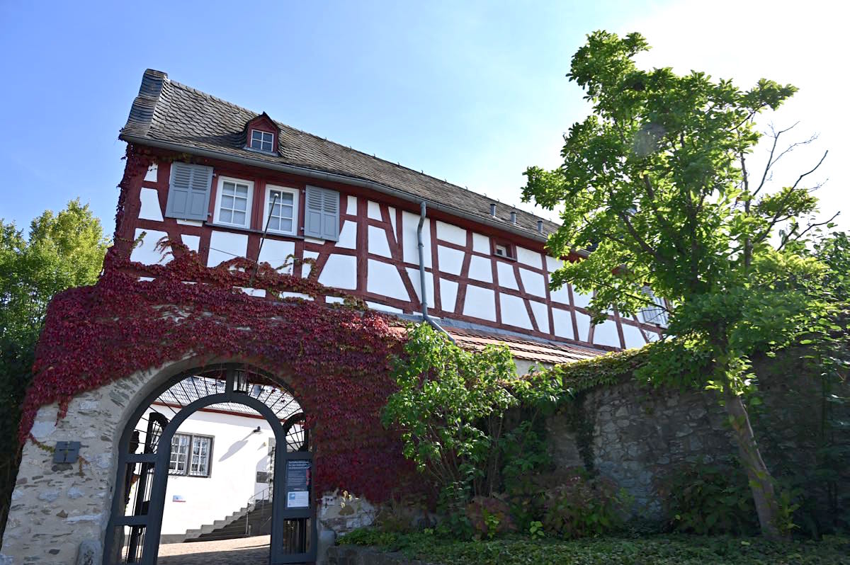 Limburg Sehenswürdigkeiten & Highlights an der Lahn - People Abroad