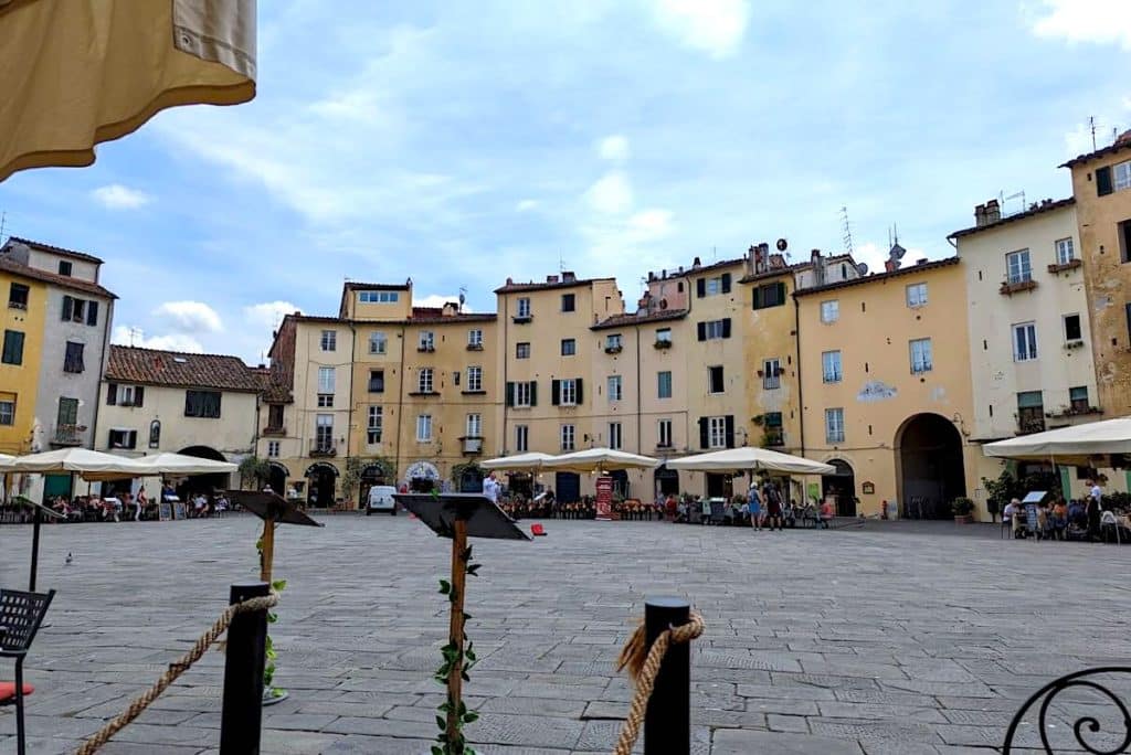 Lucca Italien Sehenswürdigkeiten Tipps Rundreise Roadtrip