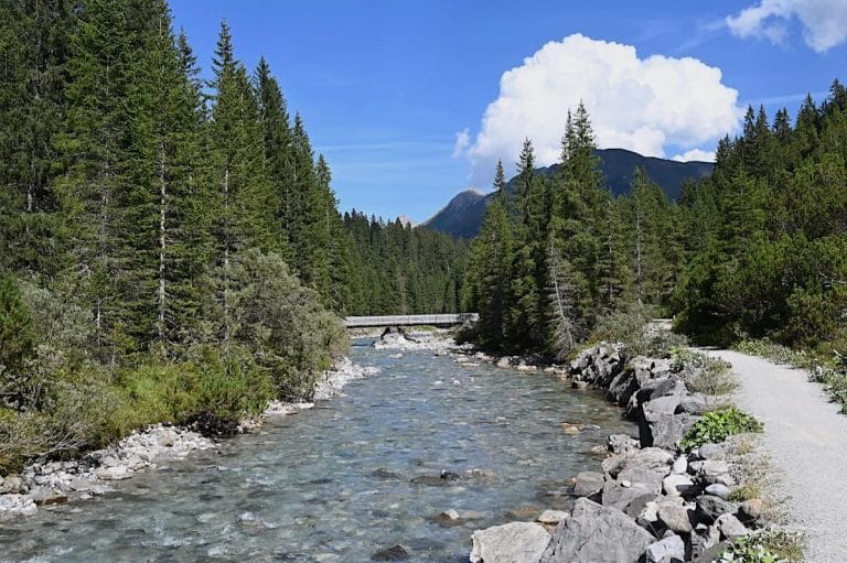 Lechweg Wandern in Etappen durch die Lechtaler Alpen People Abroad