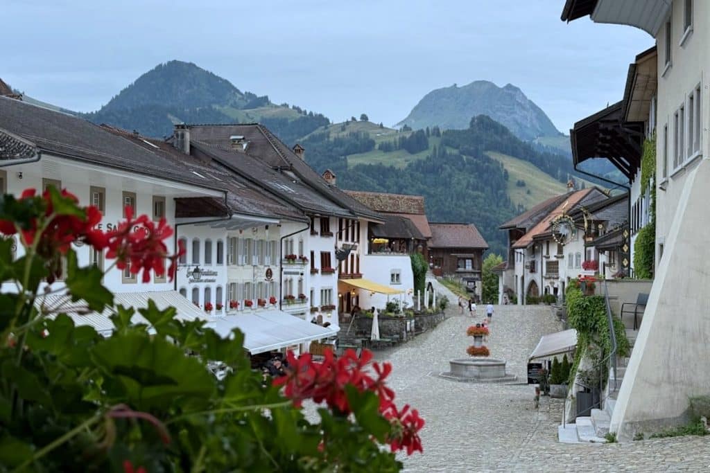 Gruyères Schweiz Sehenswürdigkeiten Highlights Wandern