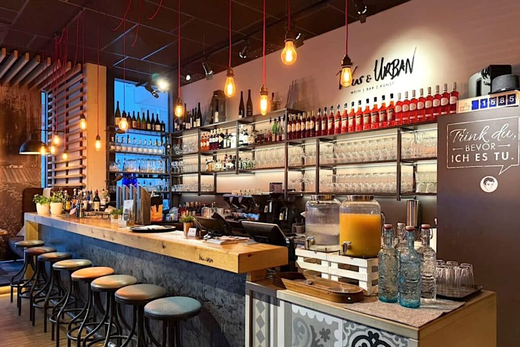 Kufstein arte Hotel Kufstein Weinbar Vitus & Urban