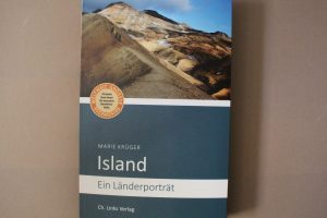 Buchbesprechung Island ein Länderporträt